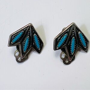 ZUNI TURQUOISE VINTAGE NEEDLEPOINT PETIT POINT STERLING SILVER 925 CLIP EARRINGS